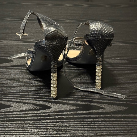 Fashionova size 10 heeled sandal with rhinestone embellishments - Picture 5 of 5